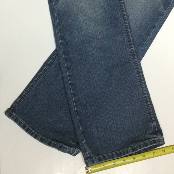 Distressed Washed Jean w/ Bead Embellished Pockets - Picture 5 of 6